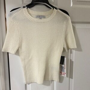 Celebrity Pink Women's Short Sleeve Cream Tee